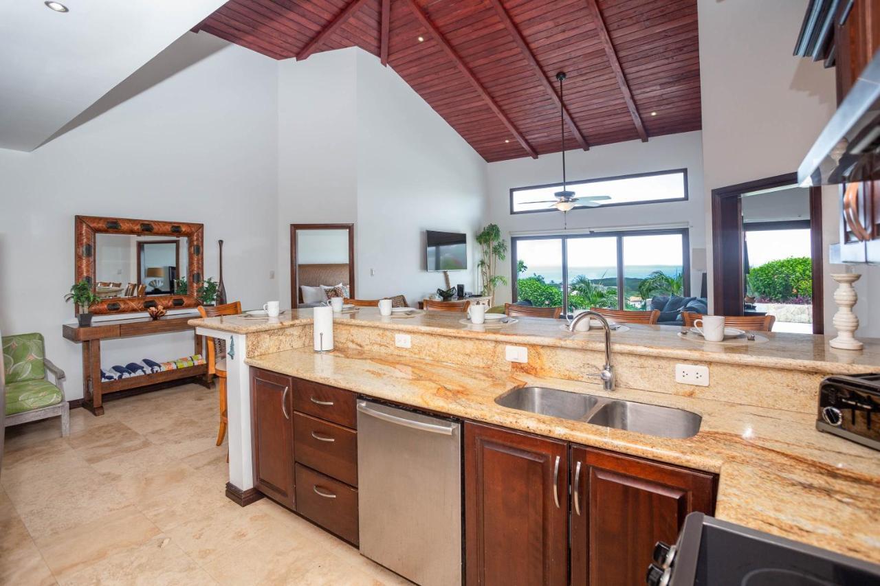 Pristine Bay Villa 1304 With Large Pool - 3 Bedroom Condo French Harbour Luaran gambar