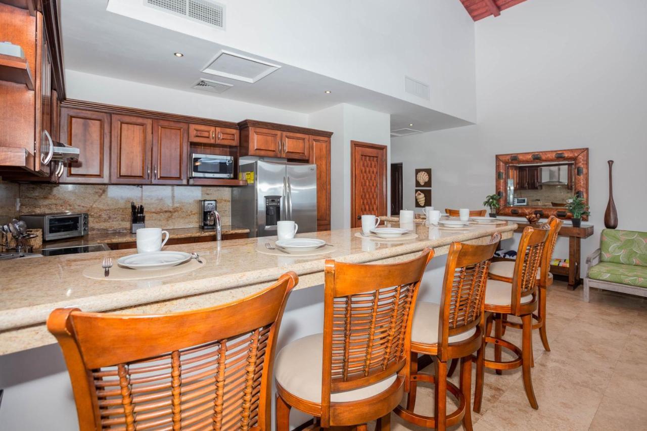 Pristine Bay Villa 1304 With Large Pool - 3 Bedroom Condo French Harbour Luaran gambar