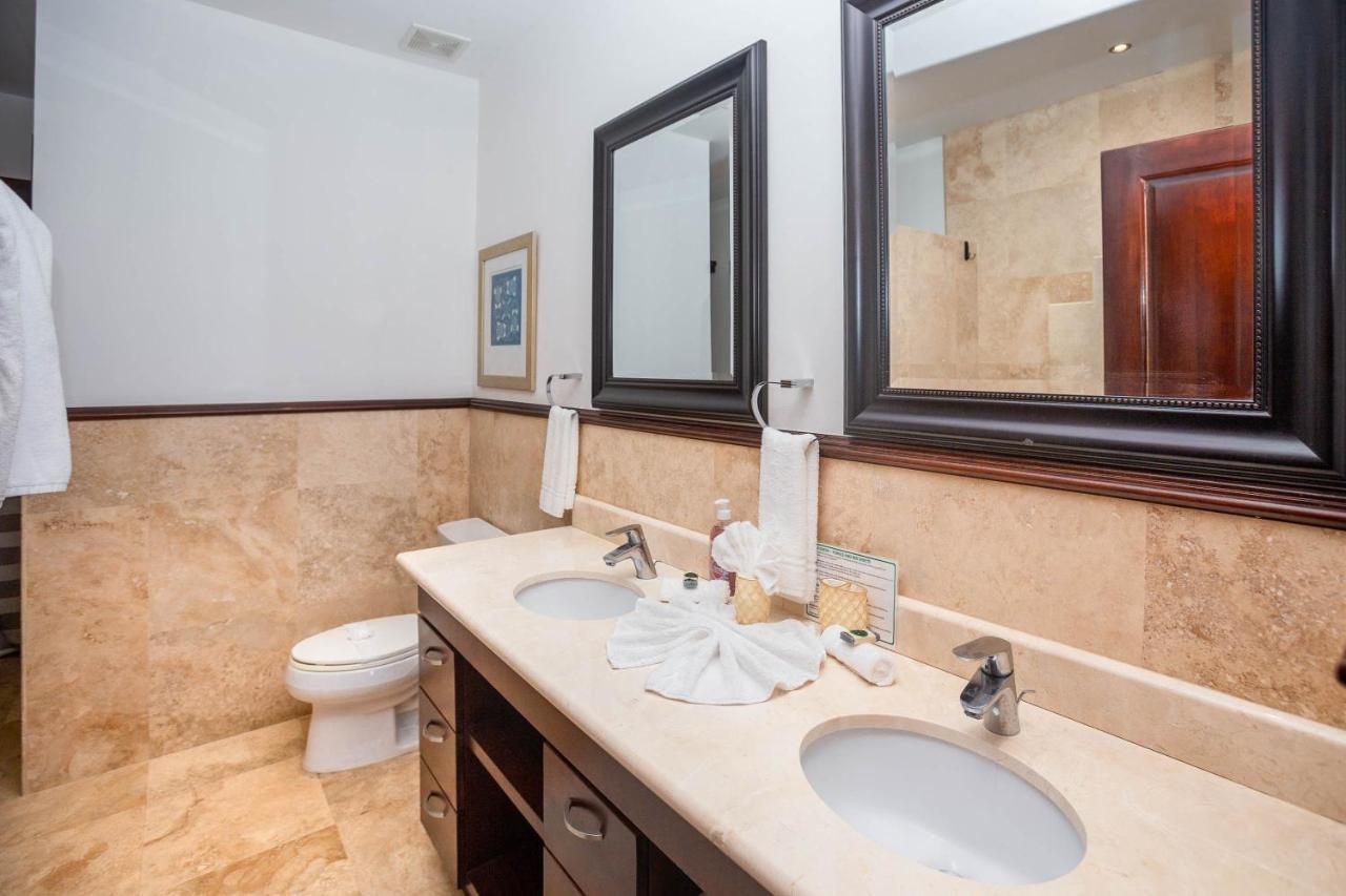 Pristine Bay Villa 1304 With Large Pool - 3 Bedroom Condo French Harbour Luaran gambar