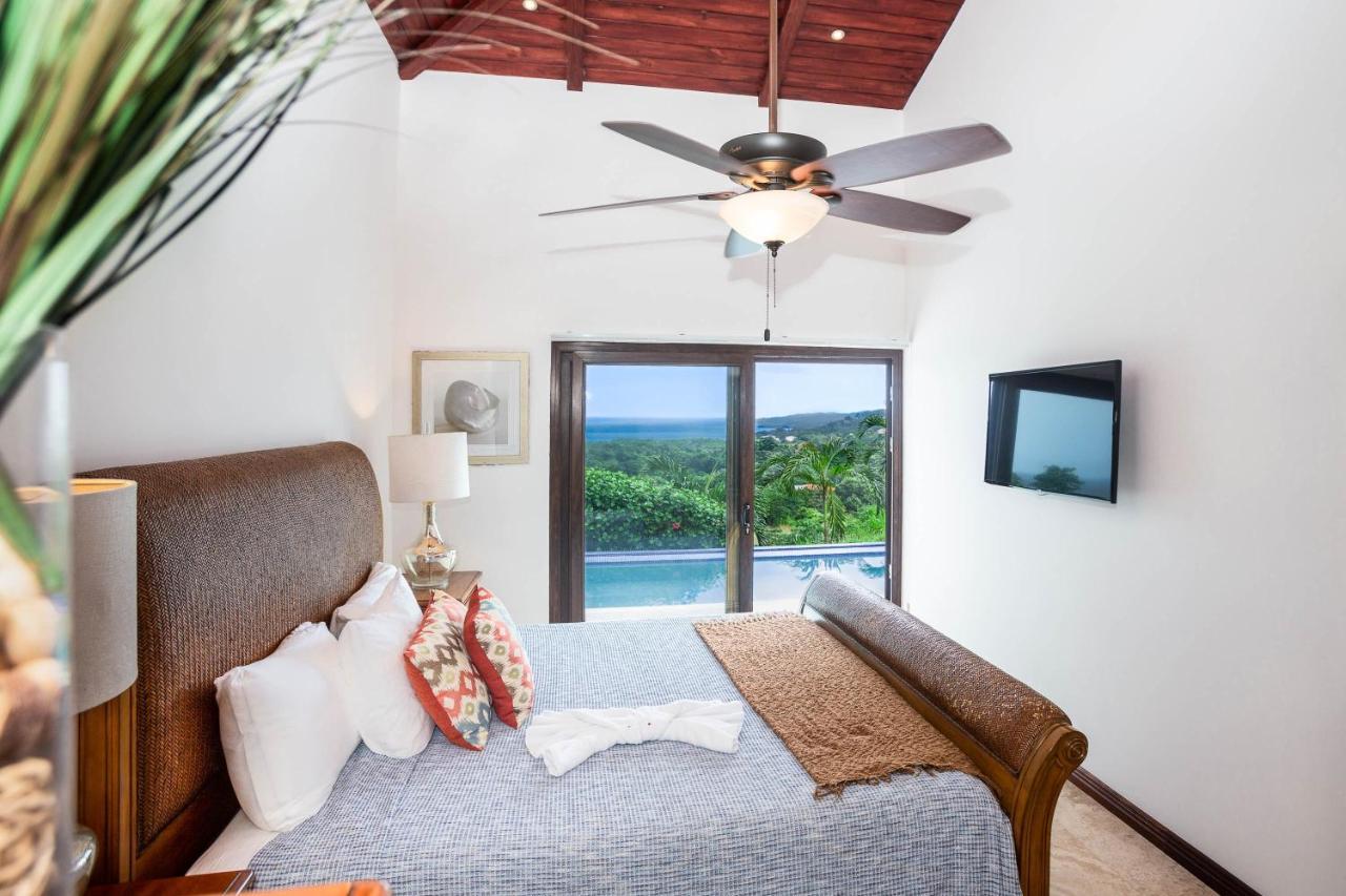 Pristine Bay Villa 1304 With Large Pool - 3 Bedroom Condo French Harbour Luaran gambar