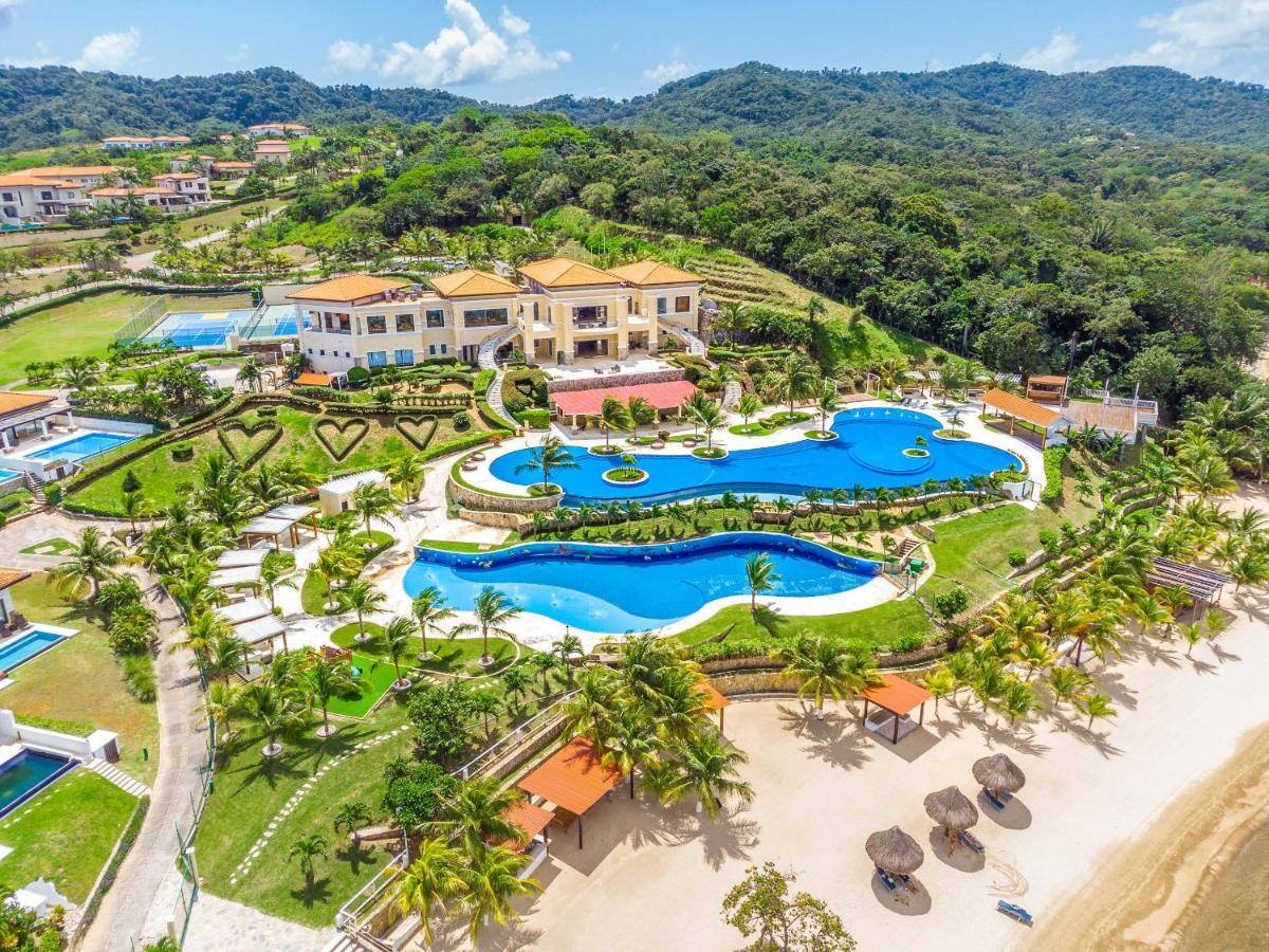 Pristine Bay Villa 1304 With Large Pool - 3 Bedroom Condo French Harbour Luaran gambar