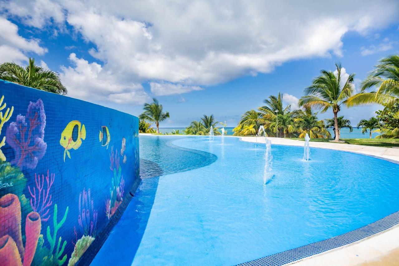 Pristine Bay Villa 1304 With Large Pool - 3 Bedroom Condo French Harbour Luaran gambar