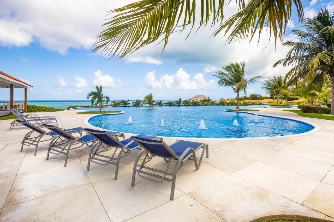 Pristine Bay Villa 1304 With Large Pool - 3 Bedroom Condo French Harbour Luaran gambar